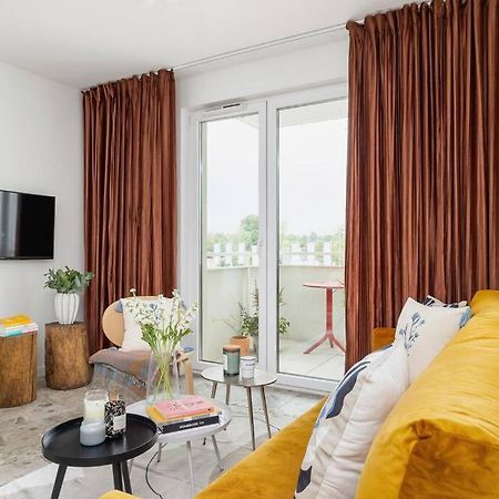 Apartment With Balcony, Private Parking - Bagry Lake - Goszczynskiego 1 Krasków Eksteriør bilde